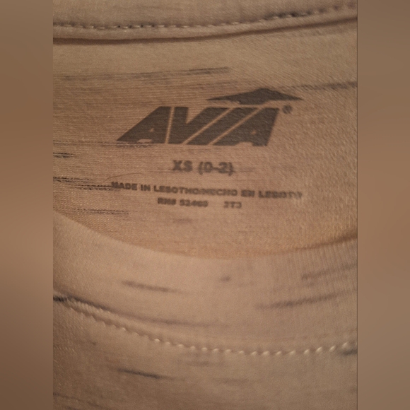 Avia High/Low WorkoutTop - Picture 3 of 4